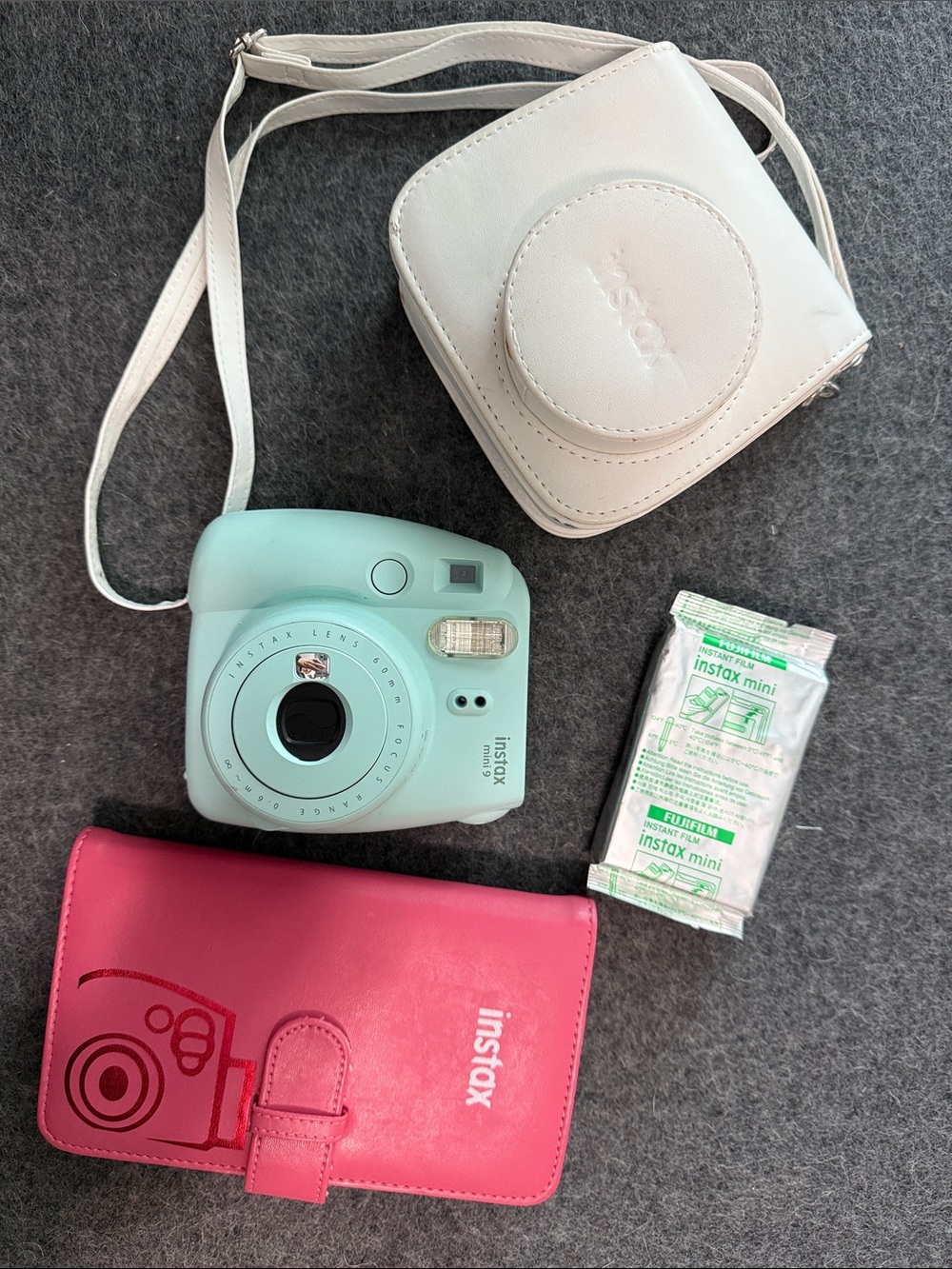 Fujifilm Instax Mini 8/9 Instant Camera in Mint with Pink Case and White Pouch